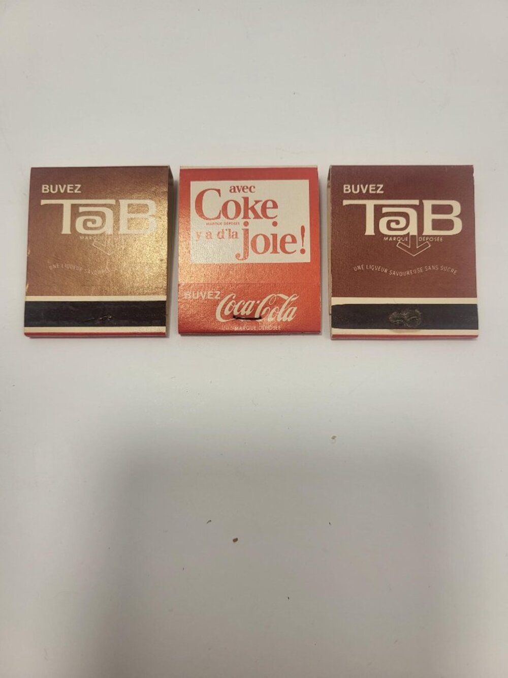 Vintage French Canadian Coca Cola & TaB Matchbooks Lot